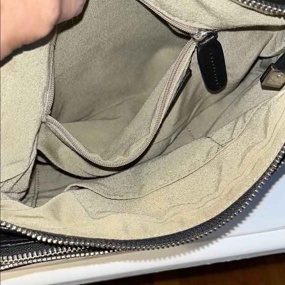 Margot Black Leather Crossbody Bag - pre-loved - Picture 4 of 11